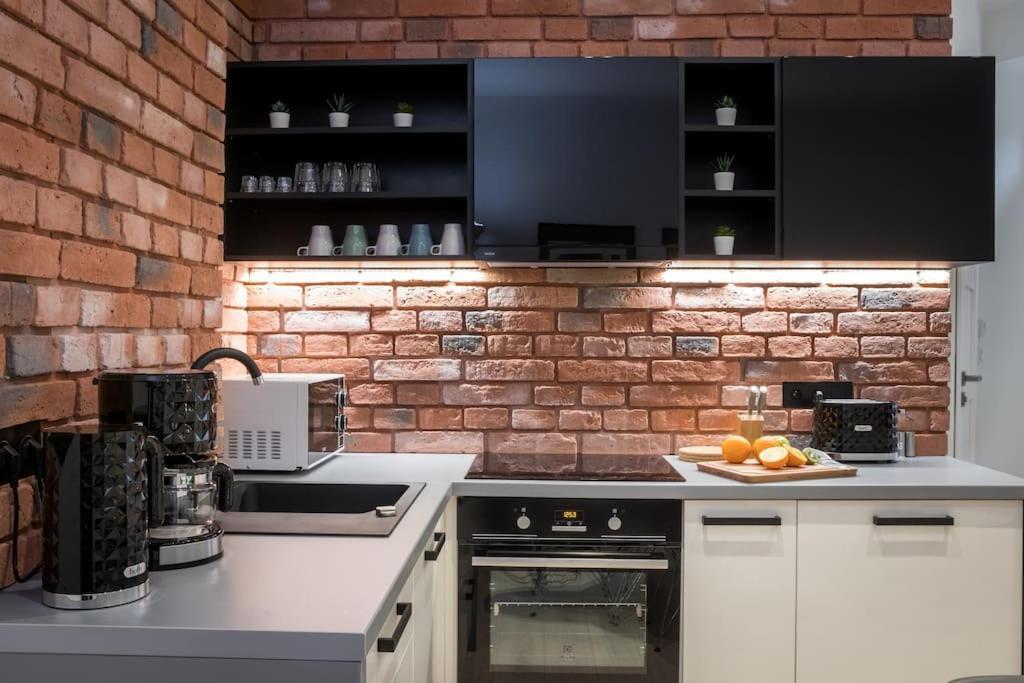 With Air Conditioning In The Heart Of Cracow Heart Apartament