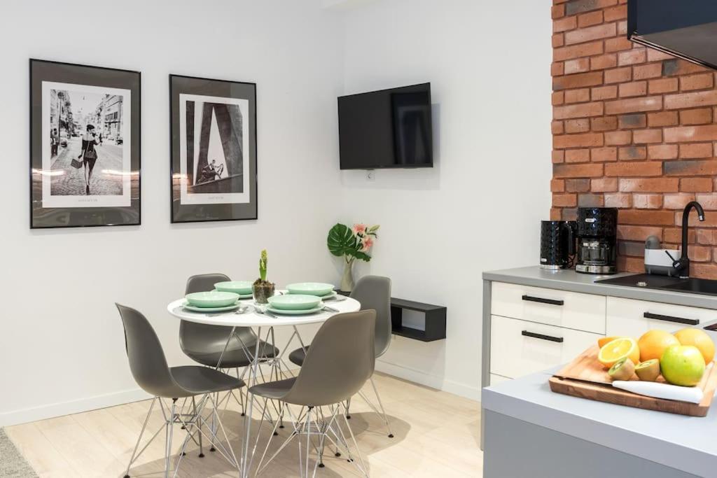 With Air Conditioning In The Heart Of Cracow Heart Apartament Kraków