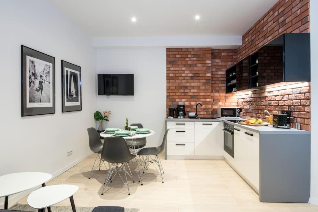Apartament With Air Conditioning In The Heart Of Cracow Heart *